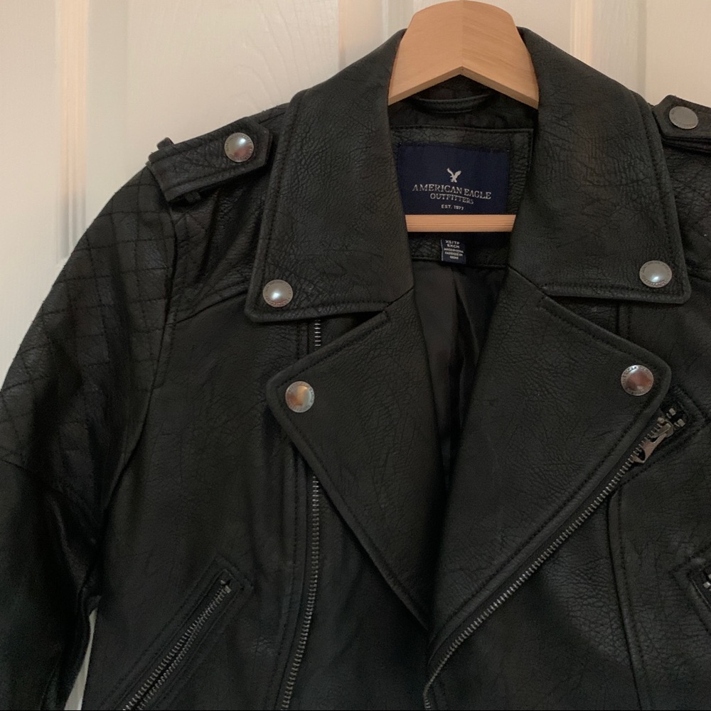 American Eagle cropped moto leather jacket